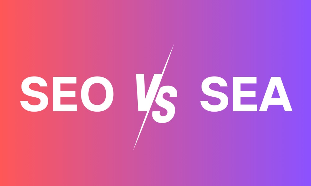 SEO staat voor Search Engine Optimization en SEA staat voor Search Engine Advertising. Het grootste verschil is dat je via SEO organische bezoekers aantrekt, via SEA betalende bezoekers.